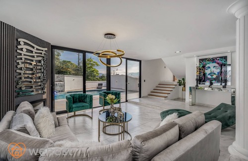 Buenos Aires Villa | 4 Bedrooms 3.5 Bathrooms
