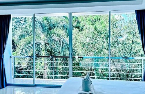 Kathu Casa | 4 bedrooms & bathroom for up to 12 guests 7kms to Patong beach at The Fairways golf villas
