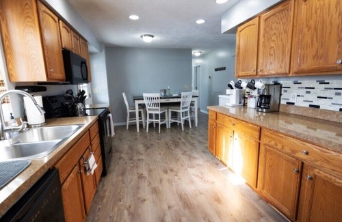 Medina Casa | 4 beds 2.5 baths Home and an Acre to Roam!