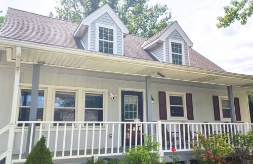 Medina Casa | 4 beds 2.5 baths Home and an Acre to Roam!