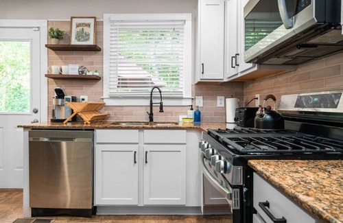 Belvedere Park Casa | 4 Beds 2 King Pet Friendly Serene Retreat