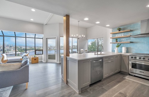 East Queen Anne Condominio | 4 Beds Cozy Condo w/Stunning Lake Union, Mountain & Seattle City View