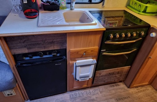 Singlewell Casa | 4 berth caravan in a garden, nestled in the trees