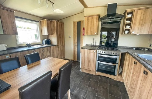 Saxmundham Casa | 4 berth caravan with decking and WiFi at Carlton Meres in Suffolk ref 60010K