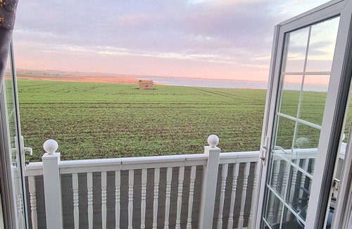 Barmston Casa | 4 berth caravan with full sea view at Barmston Beach Holiday Park ref 62047O