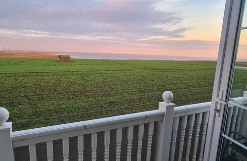 Barmston Casa | 4 berth caravan with full sea view at Barmston Beach Holiday Park ref 62047O