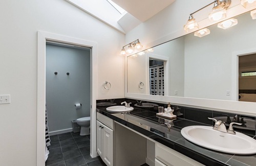 Oak Creek Casa | 4 BR/3BA House in one level at beautiful neighborhood