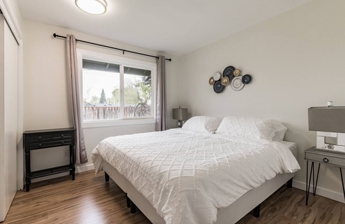 Oak Creek Casa | 4 BR/3BA House in one level at beautiful neighborhood
