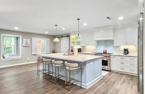 Isle of Palms Casa | 4 BR Beach House, Chef's Kitchen, Pet Friendly, 3 Minute Walk to Beach