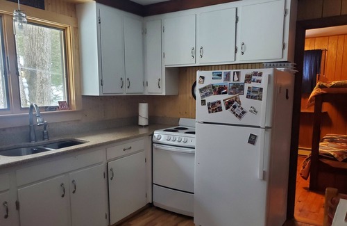 Moultonborough Cabaña | Casa de 4 dormitorios en el lago Winnipesaukee con uso de botes pequeños