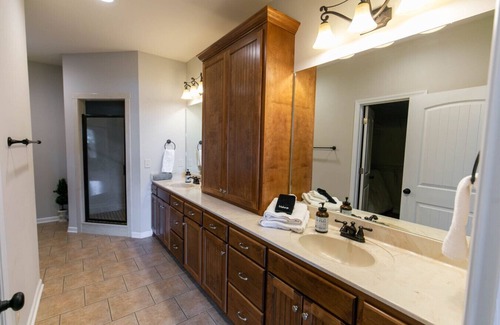 Normandy Otro | 4 BR House on Working Ranch with Lake and River #4