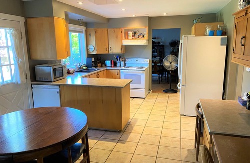 Okanagan-Similkameen Casa | 4 BR Lakefront Penticton Home Perfecto para vacaciones de playa, esquí y vino