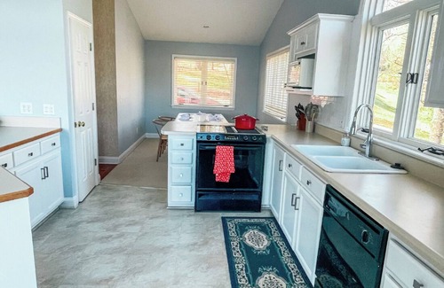 Norwood Casa | 4-BR Lakefront Home with Amazing Views