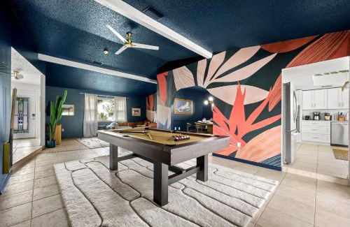 Whitney Beach Casa | 4 Br Sleeps 10 Private Pool Putt Putt Dog Friendly
