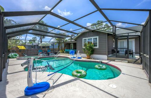 Whitney Beach Casa | 4 Br Sleeps 10 Private Pool Putt Putt Dog Friendly