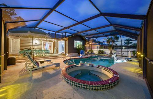 Whitney Beach Casa | 4 Br Sleeps 10 Private Pool Putt Putt Dog Friendly