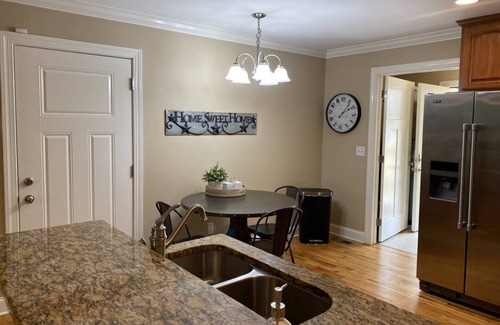 Lookout Valley Neighborhood Association Casa | 4 BR - Walk to the Venue - 10 minutes to Downtown and Lookout Mountain