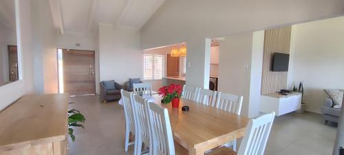 Shaka's Rock Apartamento | 4 Chaka's Rocks Chalets - The Beach Cottage