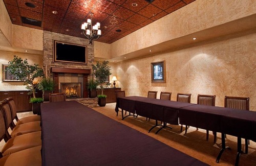 Elko Casa | 4 Comfortable Units! Pool, Parking, Pets Allowed, Close to Elko State Park!