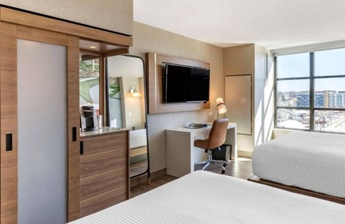 Buzzard Point Casa | 4 Comfortable Units, Restaurant/Bar, Rooftop Lounge, Minutes to Nationals Park