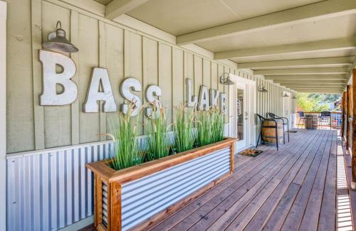 Bass Lake Casa | #4 Cottage Like Suite with Private Hot Tub