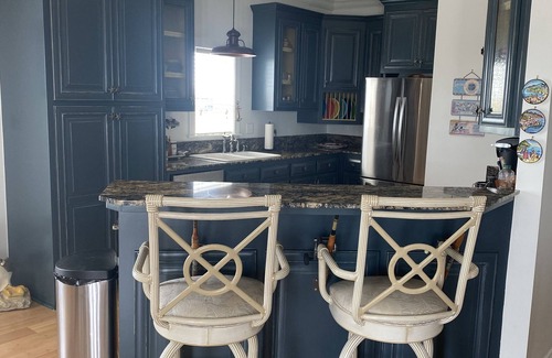 Cocodrie Casa | 4 floor costal home - large outdoor entertainment & cooking area - pool splash