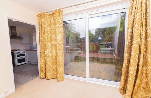 Wellingborough Casa | 4 Guests - Free Parking - Near Attractions