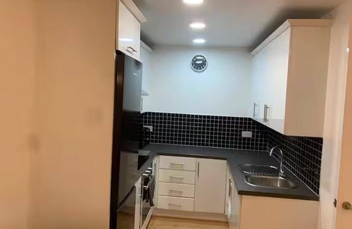 Barking Apartamento | 4 Guests - Free Parking - Easy Access to London