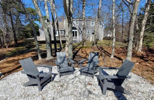 Harwich Port Casa | 4 Harvest Hollow Harwich Port Cape Cod- - We Shall Sea