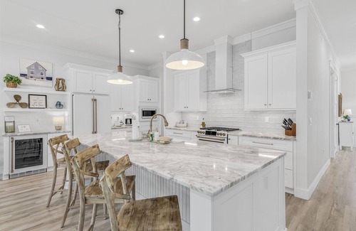 Lakeside at Blue Mountain Beach Casa | 4 KING En-suites + Media/bunk room, 4 Bikes and beach chairs, Golf Cart Option `Seaglass`