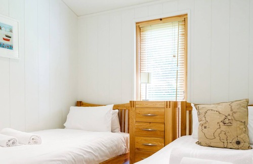 Looe Cabaña | 4 Lake View
