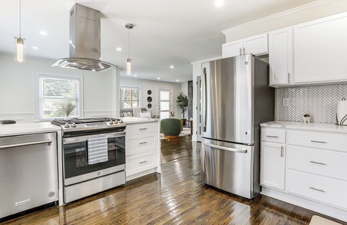 Sylvan Hills Casa | 4 Mi to Aquarium & Arenas: Modern Atlanta Home