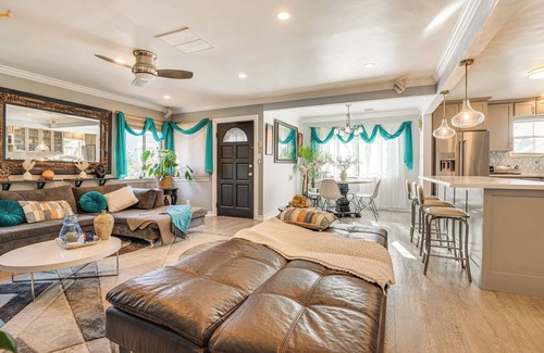 Mar Vista Casa | 4 Mi to Beach: Chic Los Angles Home w/ Patio!