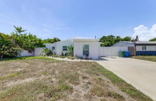 North Andrews Gardens Casa | 4 Mi to Beach Home with Patio in Fort Lauderdale!