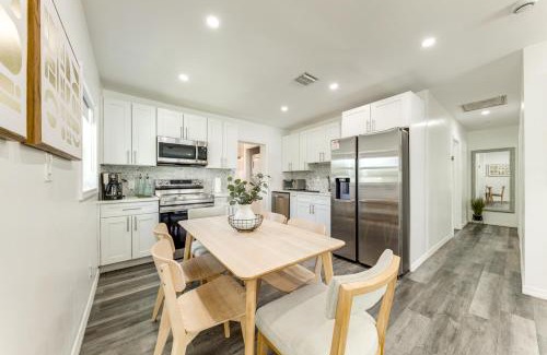 North Andrews Gardens Casa | 4 Mi to Beach Home with Patio in Fort Lauderdale!