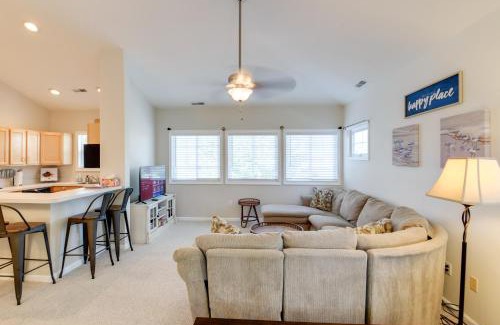 Rehoboth Beach Casa | 4 Mi to Beach Lewes Townhome with Ping-Pong Table