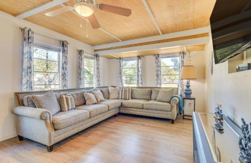 Ocean City Casa | 4 Mi to Beach Spacious Fort Walton Beach Retreat!