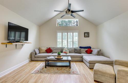 Saint Simons Island Casa | 4 Mi to Beaches St Simons Island Escape with Patio!
