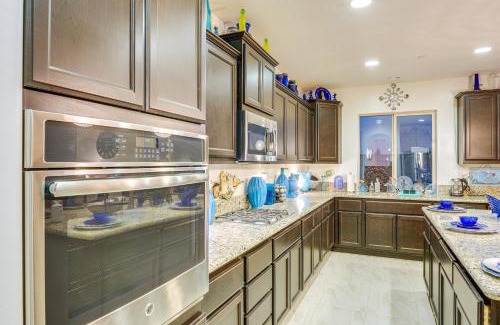 Rosedale Casa | 4 Mi to CSUB Campus Spacious Home with Yard