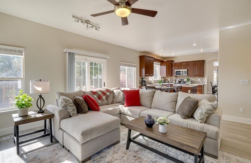 Northwest Reno Casa | 4 Mi to Downtown Reno Spacious Family Retreat!