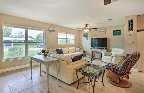 South Bradenton Casa | 4 Mi to Dtwn Home with Pool and BBQ in Bradenton