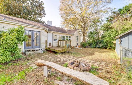 Sans Souci Casa | 4 Mi to Dtwn Home with Fire Pit in Greenville