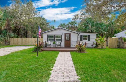 Rio Casa | 4 Mi to Dtwn Jensen Beach Cottage
