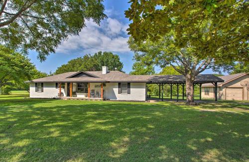 McKinney Casa | 4 Mi to Dtwn McKinney Home with Game Room and Patio