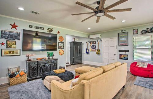 McKinney Casa | 4 Mi to Dtwn McKinney Home with Game Room and Patio