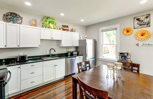 Omaha Casa | 4 Mi to Dtwn Omaha: Spacious Home w/ Fenced Yard!