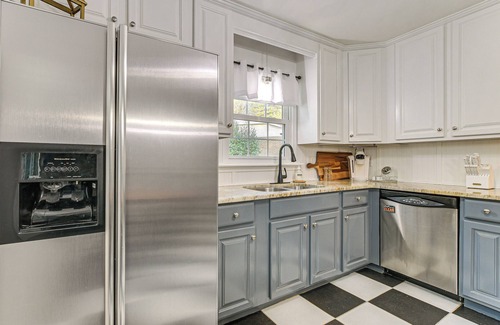Wake Forest Casa | 4 Mi to Falls Lake: Dog-Friendly Wake Forest Home