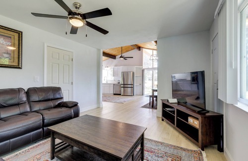 Granite Bay Casa | 4 Mi to Folsom Lake: Modern Home w/ Patio!