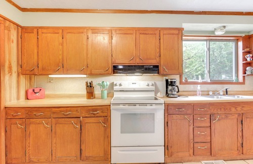 Glidden Casa | 4 Mi to Gordon Lake: Family Retreat in Glidden!