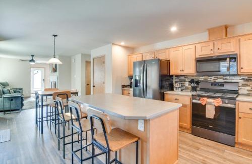 Granby Casa | 4 Mi to Granby Ranch Cabin with Hot Tub Access!